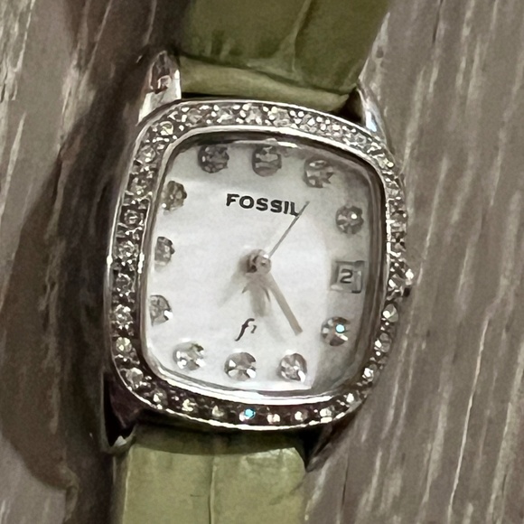 FOSSIL women's watch with green leather strap - Picture 2 of 5